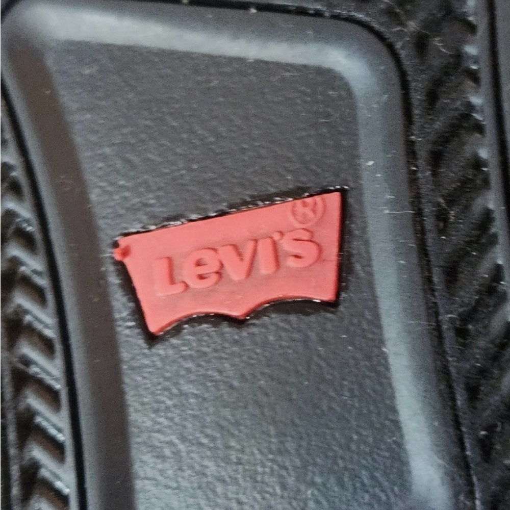 Levi's Men's Black Casual Sneakers - Picture 8 of 8
